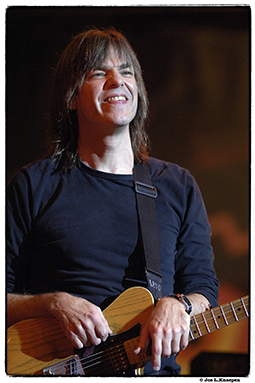 Mike Stern.jpg